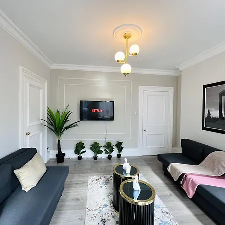 Hyde Park Mansion Apartment
